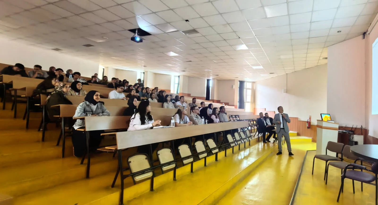 Ergonomi ve Muayenehane Yönetimi
